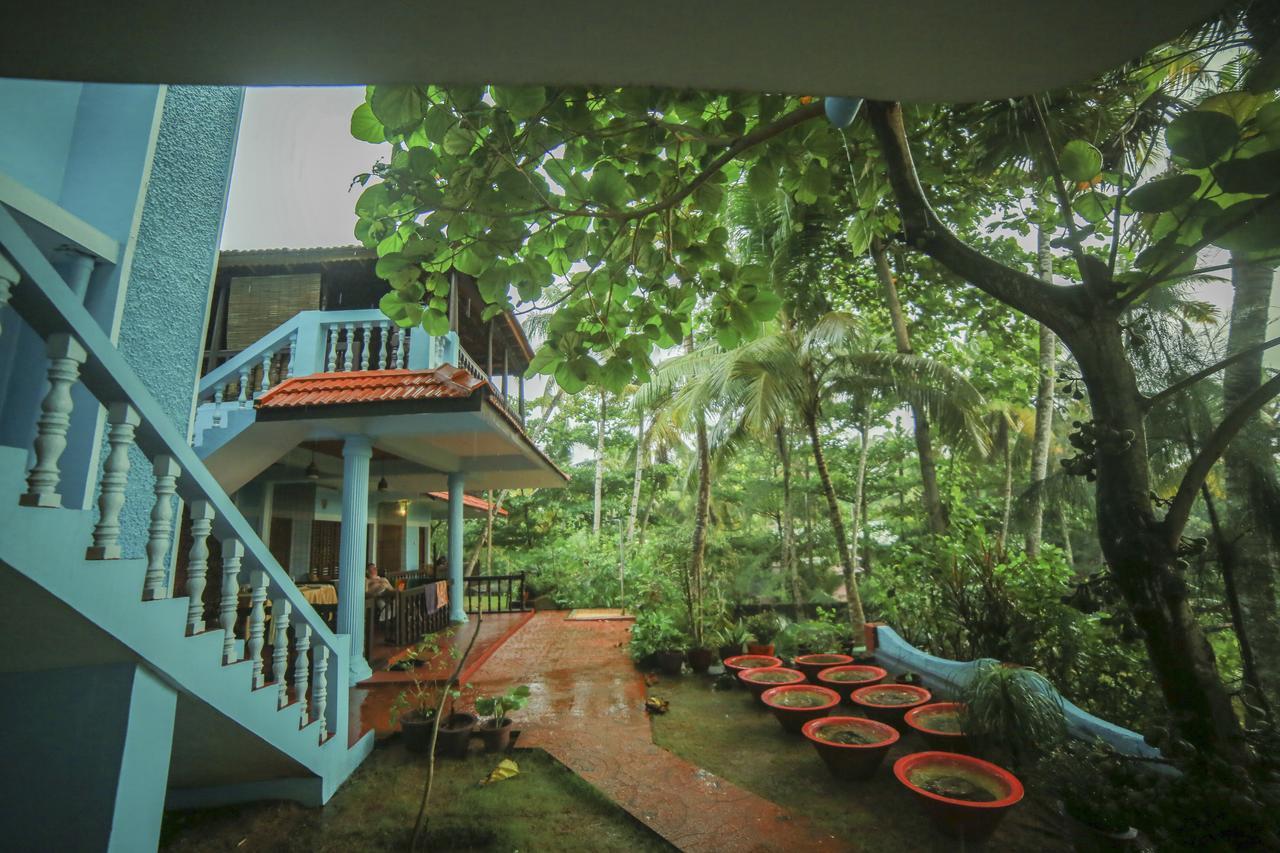 Marine Palace * Varkala